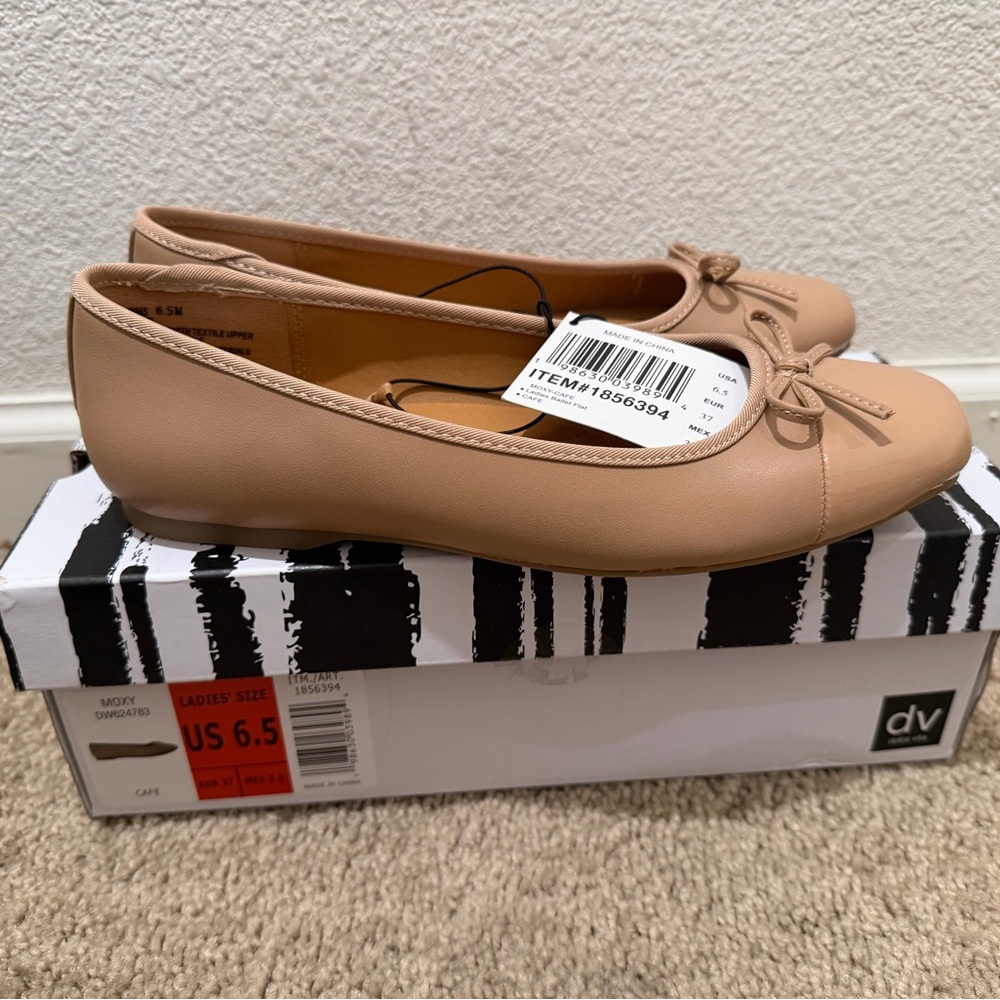 “New” DV by Dolce Vita Women's Nude Ballet Flats size6.5,7.5,8.5,9